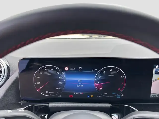 Mercedes-Benz GLA 220
