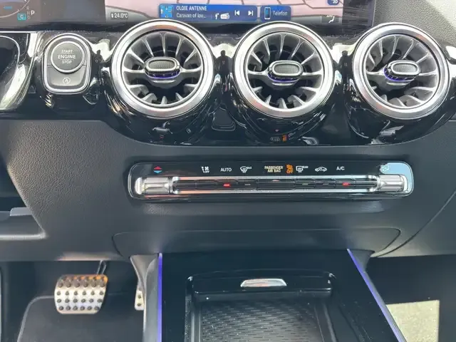 Mercedes-Benz GLA 220