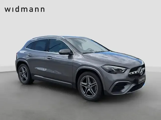 Mercedes-Benz GLA 220