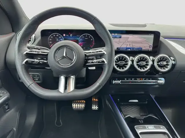 Mercedes-Benz GLA 220