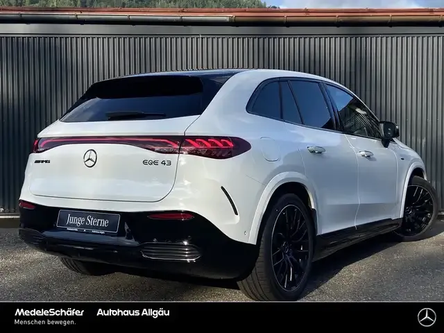 Mercedes-Benz EQE SUV