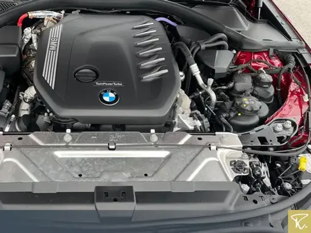 BMW 330