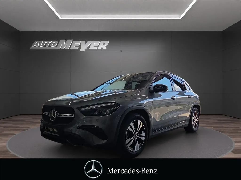 Mercedes-Benz GLA 180