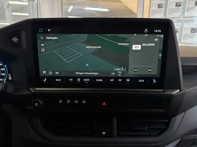 Volkswagen T7 Caravelle