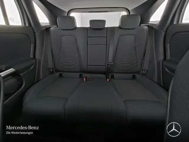 Mercedes-Benz EQA 300