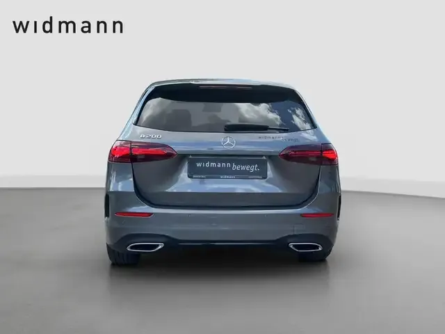 Mercedes-Benz B 200
