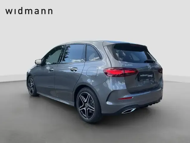 Mercedes-Benz B 200