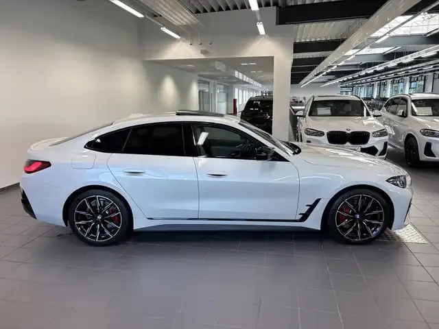 BMW 440