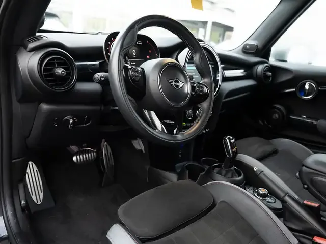MINI John Cooper Works Cabrio
