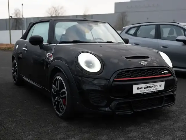 MINI John Cooper Works Cabrio