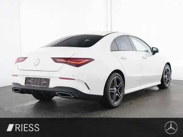 Mercedes-Benz CLA 200