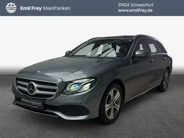 Mercedes-Benz E 220