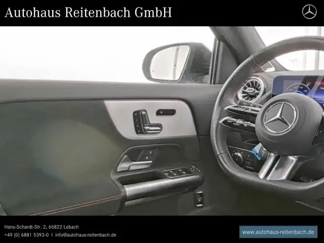 Mercedes-Benz EQA 300