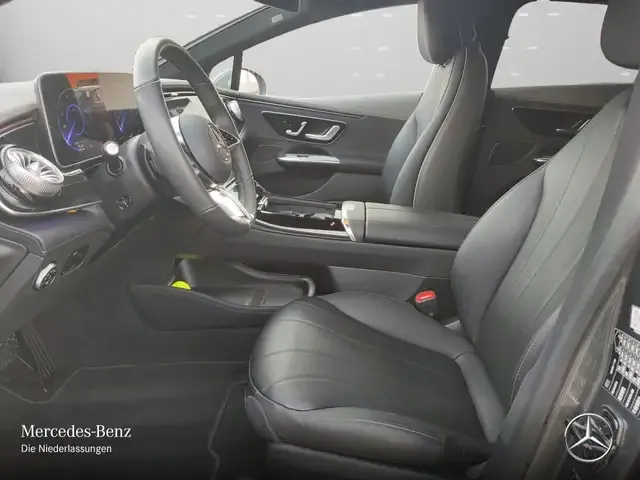 Mercedes-Benz EQE 300