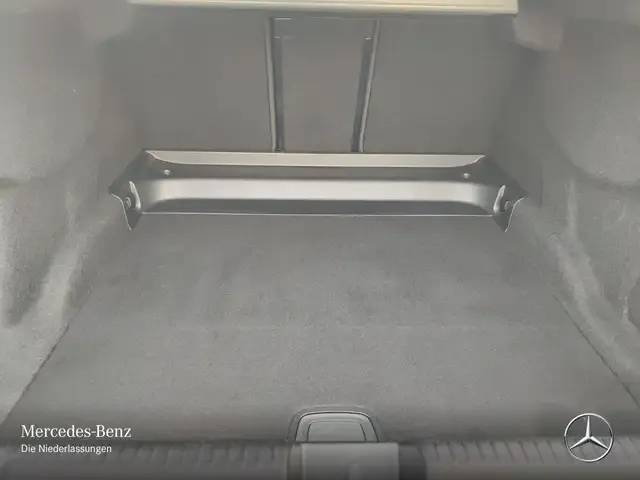 Mercedes-Benz EQE 300