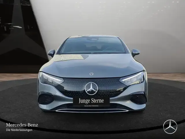 Mercedes-Benz EQE 300