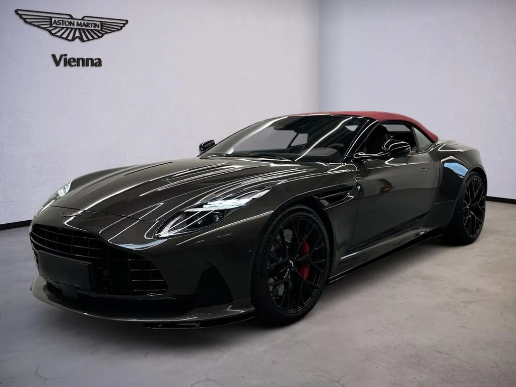 Aston Martin DB12
