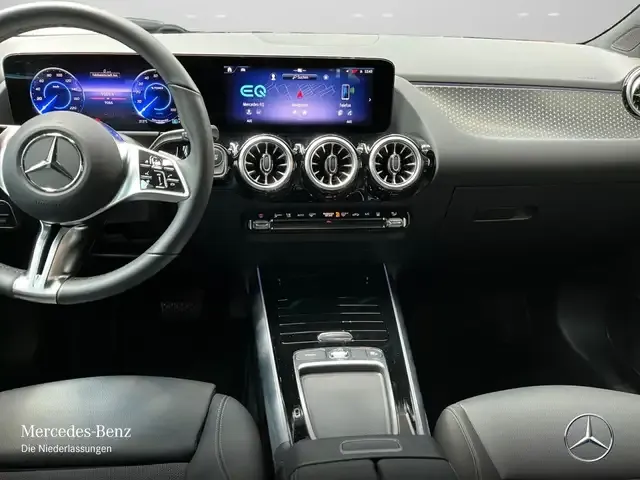 Mercedes-Benz EQA 300