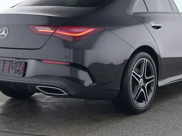 Mercedes-Benz CLA 200