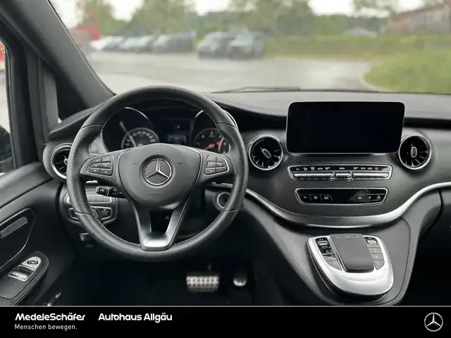 Mercedes-Benz V 250