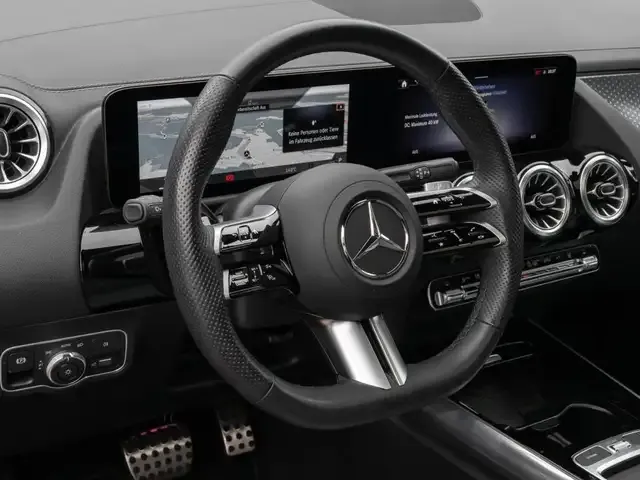 Mercedes-Benz EQA 300