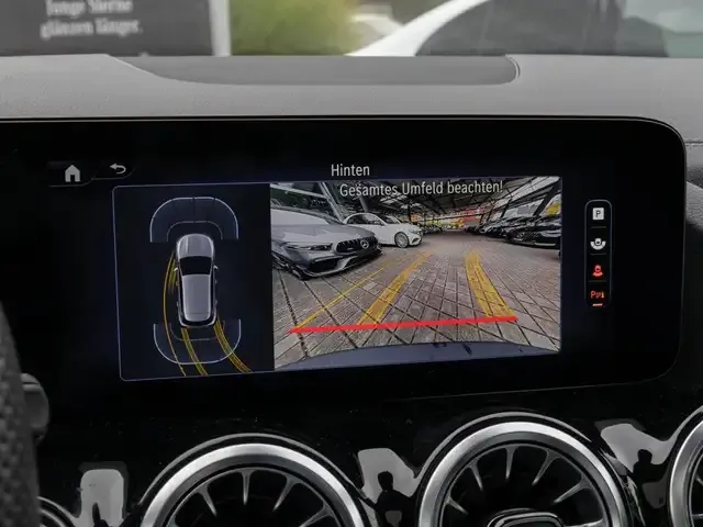 Mercedes-Benz EQA 300