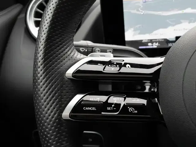 Mercedes-Benz EQA 300