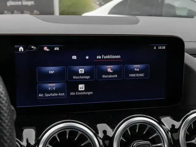 Mercedes-Benz EQA 300