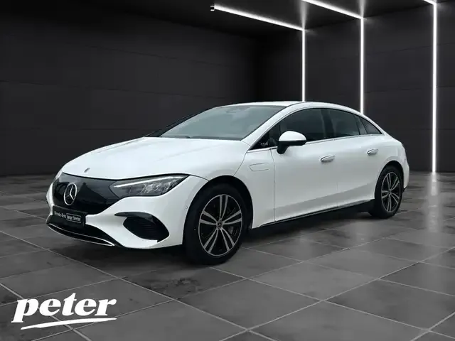 Mercedes-Benz EQE 300