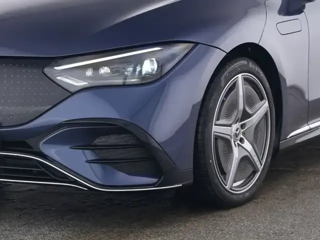 Mercedes-Benz EQE 350
