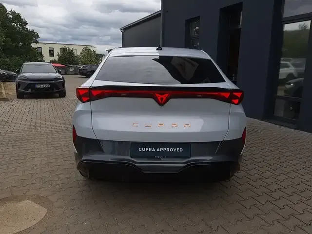 CUPRA Tavascan