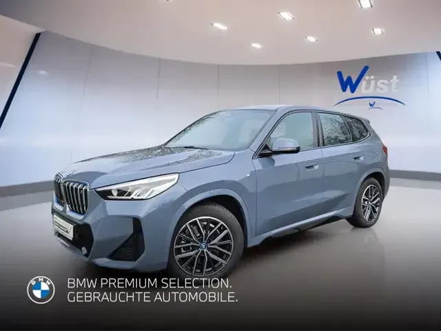 BMW iX1