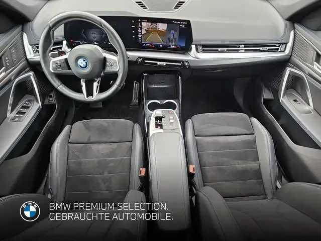 BMW iX1