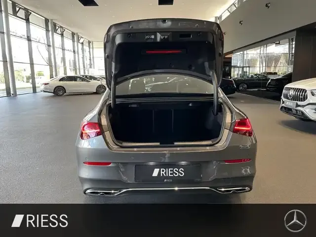 Mercedes-Benz CLA 220