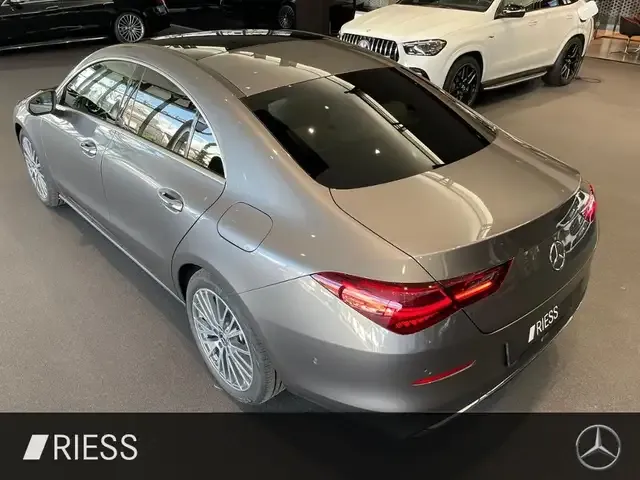 Mercedes-Benz CLA 220