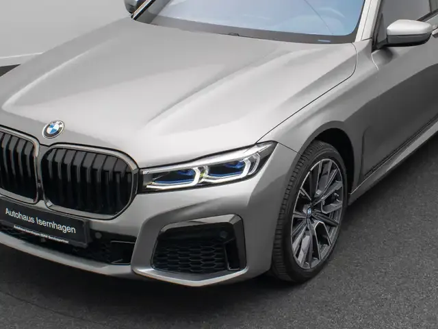 BMW 740