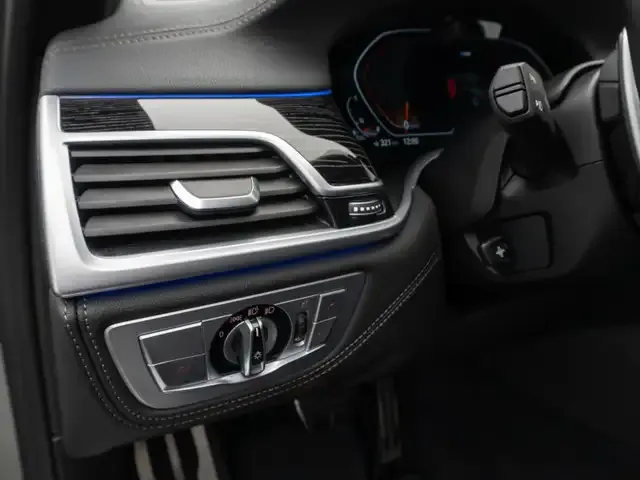 BMW 740