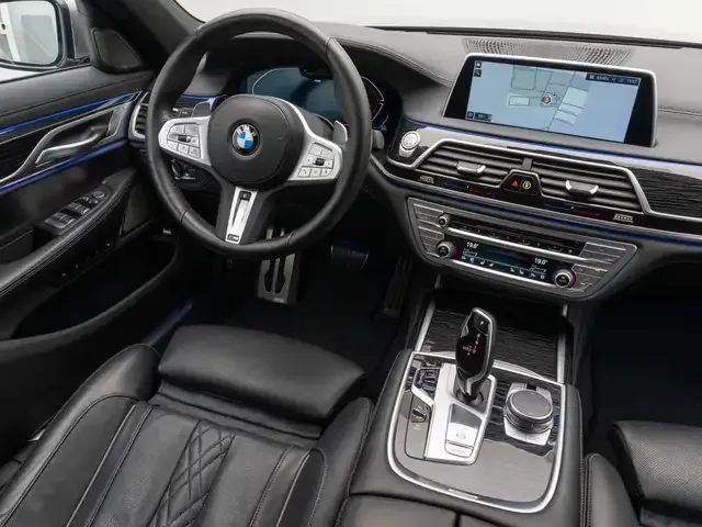 BMW 740
