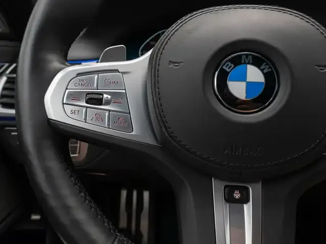 BMW 740