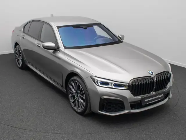 BMW 740