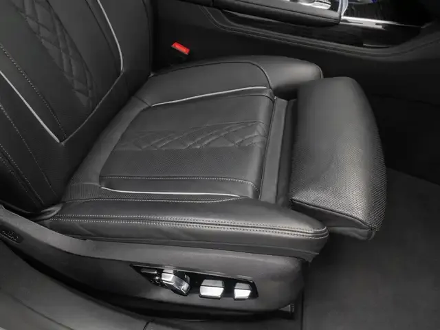 BMW 740