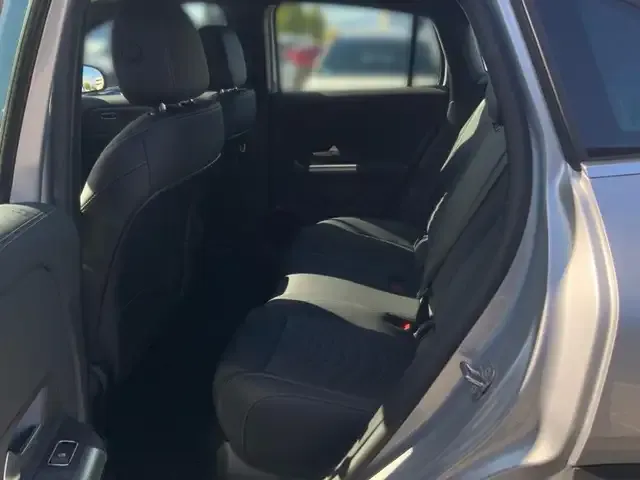 Mercedes-Benz GLA 180