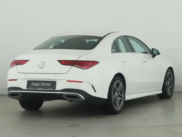 Mercedes-Benz CLA 200