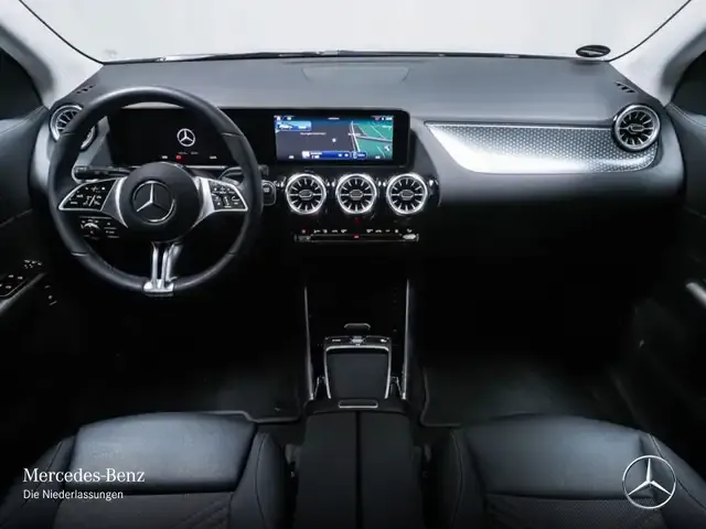 Mercedes-Benz EQA 300
