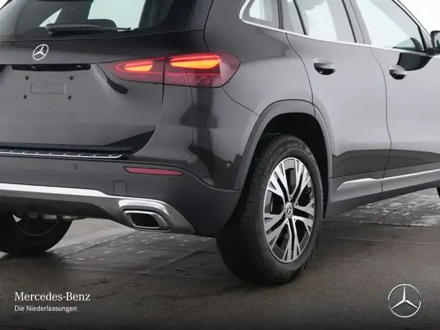 Mercedes-Benz GLA 180