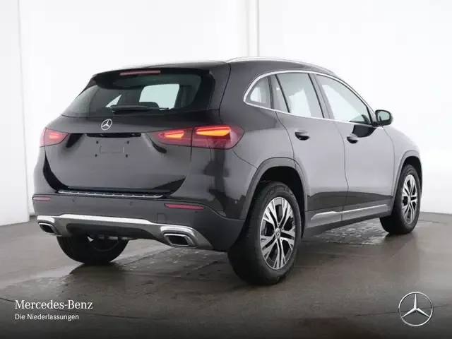 Mercedes-Benz GLA 180