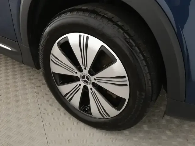 Mercedes-Benz EQB 250