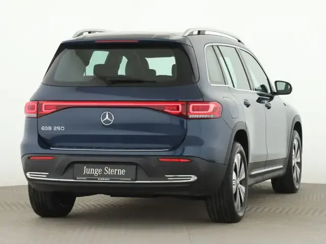 Mercedes-Benz EQB 250