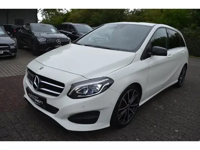 Mercedes-Benz B 200