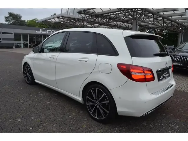 Mercedes-Benz B 200